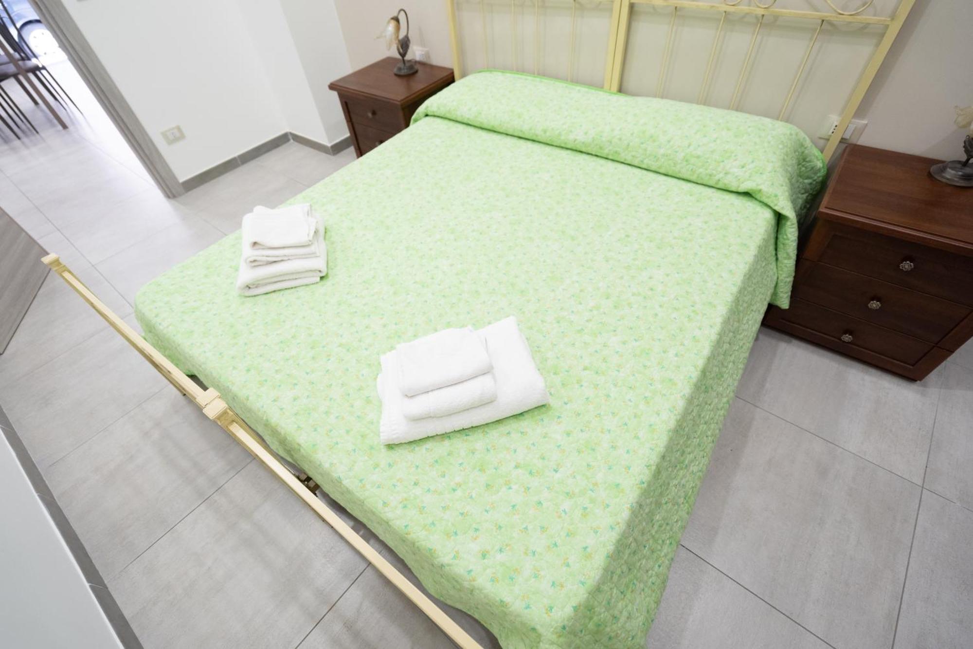 Casa Vacanza Serafino Apartment Catania Bagian luar foto